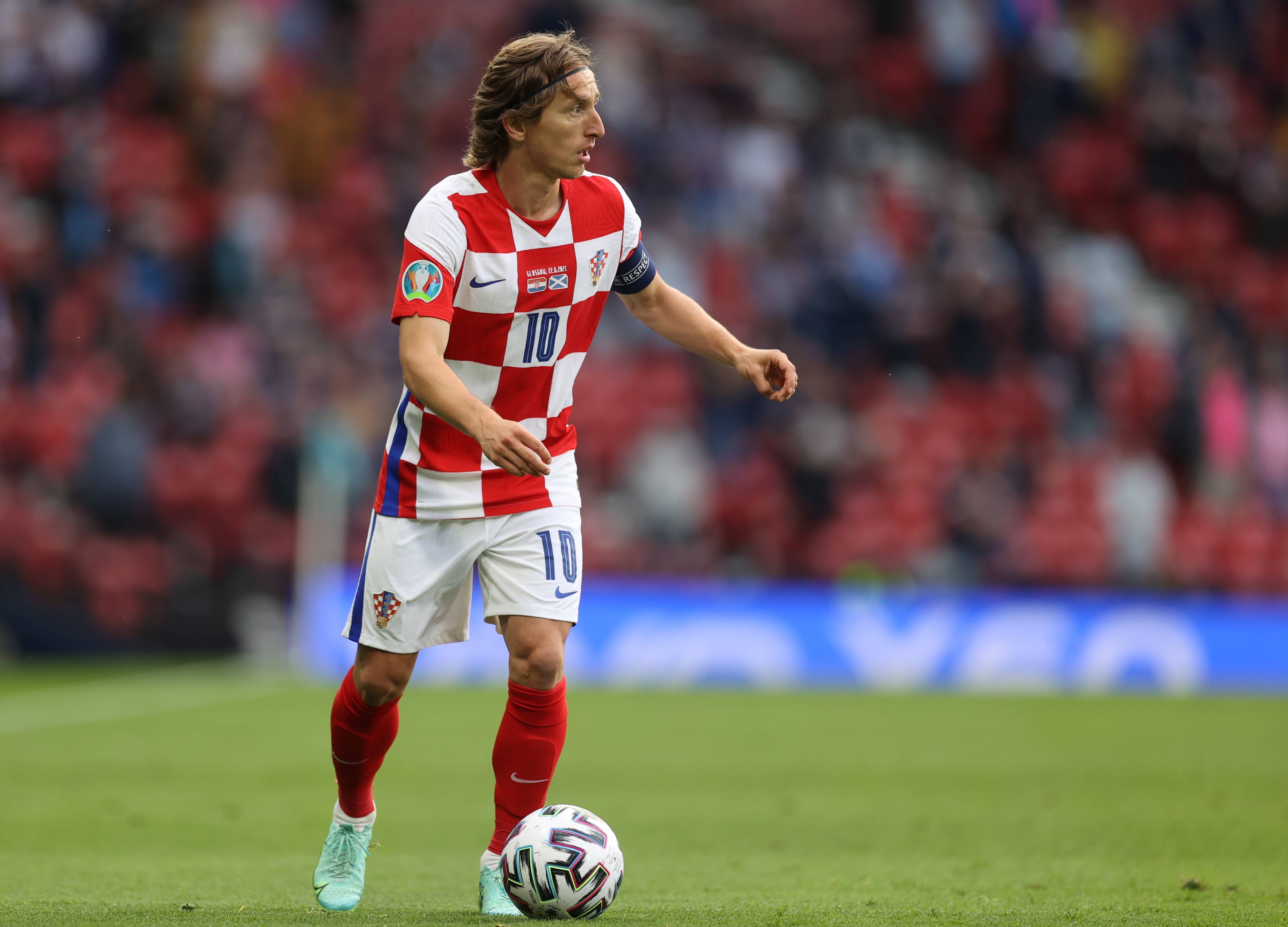 DO：埃弗顿4000万镑报价迪布林被拒，圣徒要价4500万+500万镑